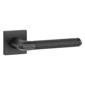 Дверная ручка на квадратном основании Cypresia Q 7S BK черный