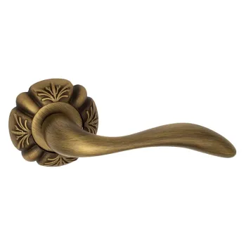 Дверная ручка на круглом основании Venezia \"ALESSANDRA\" D5 матовая бронза