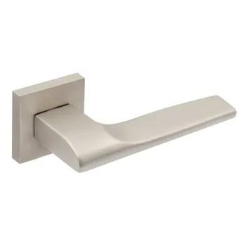 Дверная ручка на квадратном основании FANTOM \"Милана\" MSN никель