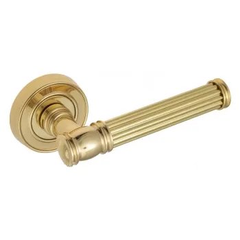 Дверная ручка на круглом основании Venezia \"IMPERO\" D6 полированная латунь