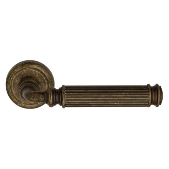 Дверная ручка на круглом основании Venezia \"MOSCA\" D1 античная бронза