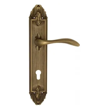 Дверная ручка Venezia \"ALESSANDRA\" CYL на планке PL90 матовая бронза