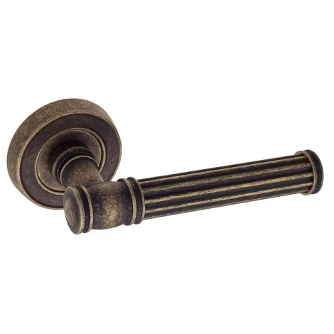 Дверная ручка на круглом основании Venezia \"IMPERO\" D6 античная бронза