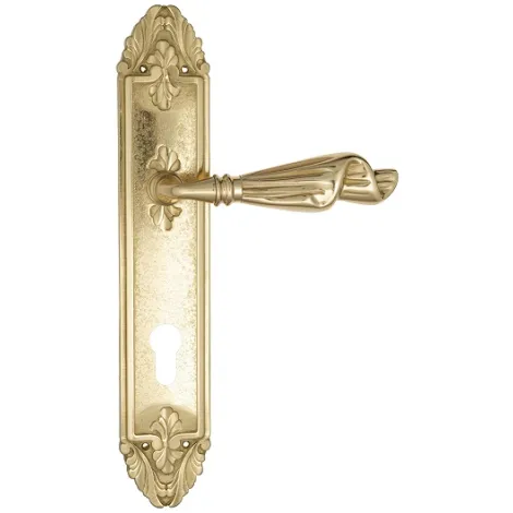 Дверная ручка Venezia \"OPERA\" CYL на планке PL90 полированная латунь