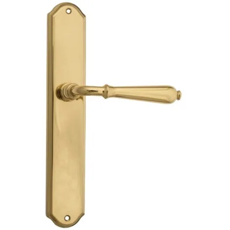 Дверная ручка Venezia \"CLASSIC\" на планке PL02 полированная латунь