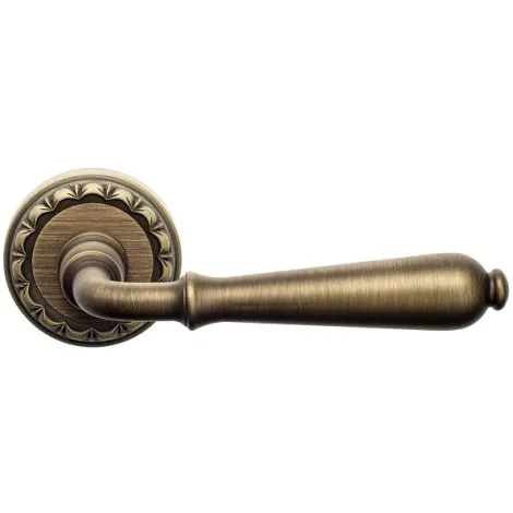 Дверная ручка на круглом основании Venezia \"CLASSIC\" D2 матовая бронза