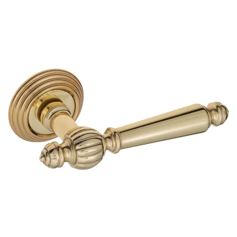 Дверная ручка на круглом основании Fratelli Cattini \"MARANI\" D8-OLV полированная латунь