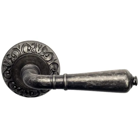 Дверная ручка на круглом основании Venezia \"VIGNOLE\" D4 античное серебро