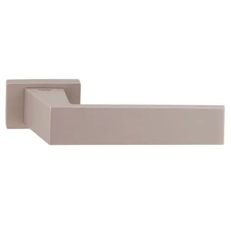 Дверная ручка Tupai на прямоугольном основании Novinka 3033 RT-142 никель