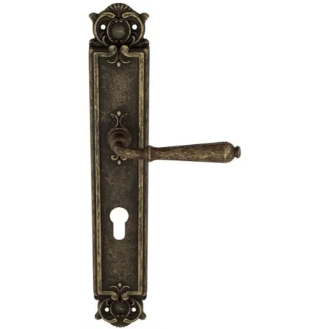 Дверная ручка Venezia \"CLASSIC\" CYL на планке PL97 античная бронза