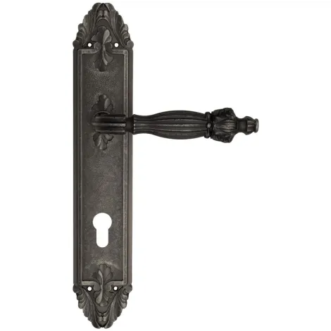 Дверная ручка Venezia \"OLIMPO\" CYL на планке PL90 античное серебро