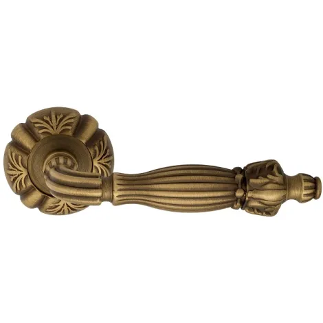 Дверная ручка на круглом основании Venezia \"OLIMPO\" D5 матовая бронза