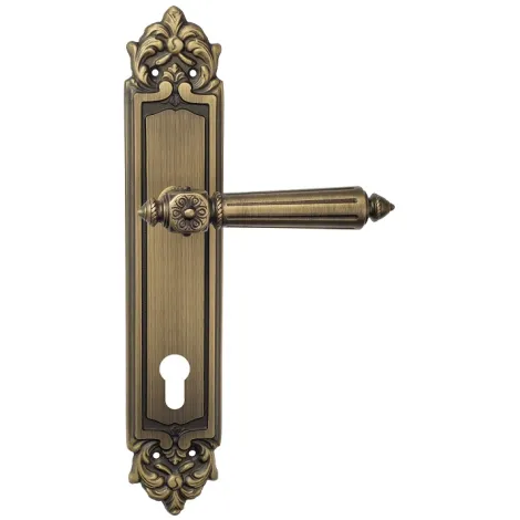 Дверная ручка Venezia \"CASTELLO\" CYL на планке PL96 матовая бронза
