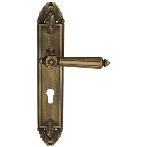 Дверная ручка Venezia \"CASTELLO\" CYL на планке PL90 матовая бронза