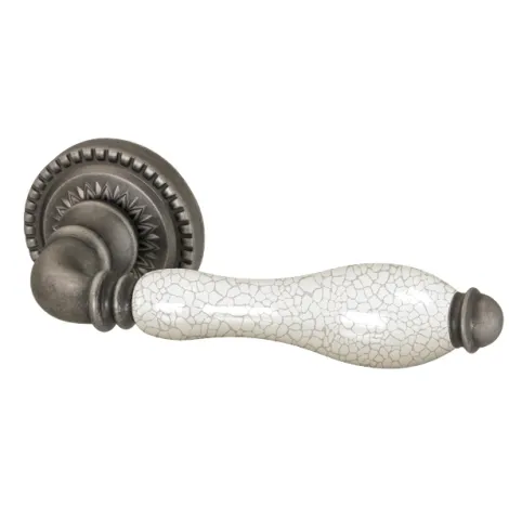 Дверная ручка на круглом основании Armadillo Silvia CL1 AS/СRP-109 античное серебро/кракелюр