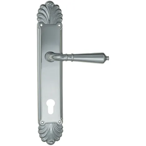 Дверная ручка Venezia \"VIGNOLE\" CYL на планке PL87 полированный хром