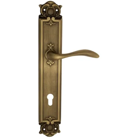Дверная ручка Venezia \"ALESSANDRA\" CYL на планке PL97 матовая бронза