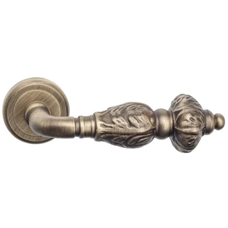 Дверная ручка на круглом основании Venezia \"LUCRECIA\" D1 матовая бронза