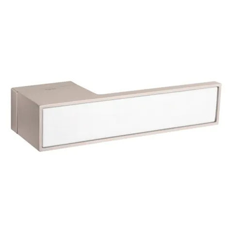 Дверная ручка на прямоугольном основании Tupai Big 3084 RT H-142 никель