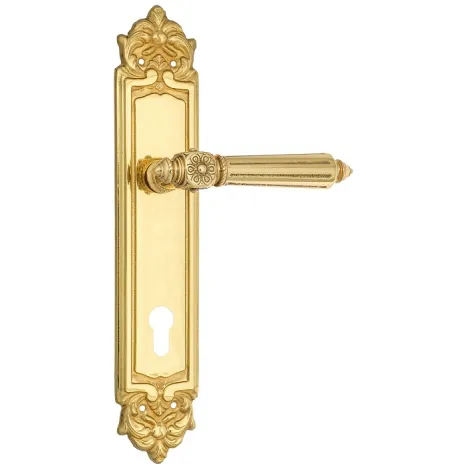 Дверная ручка Venezia \"CASTELLO\" CYL на планке PL96 полированная латунь