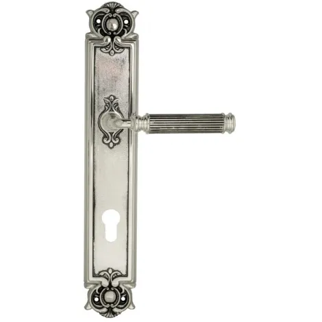 Дверная ручка Venezia \"MOSCA\" CYL на планке PL97 натуральное серебро + черный