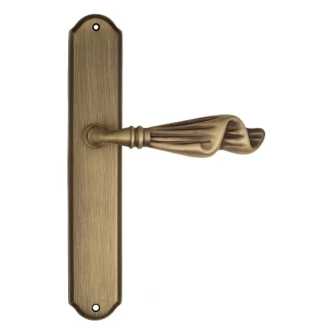 Дверная ручка Venezia \"OPERA\" на планке PL02 матовая бронза