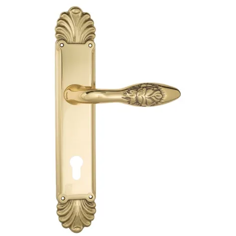 Дверная ручка Venezia \"CASANOVA\" CYL на планке PL87 полированная латунь