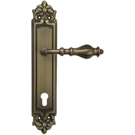 Дверная ручка Venezia \"GIFESTION\" CYL на планке PL96 матовая бронза