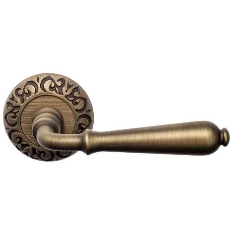 Дверная ручка на круглом основании Venezia \"CLASSIC\" D4 матовая бронза