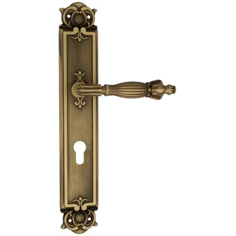 Дверная ручка Venezia \"OLIMPO\" CYL на планке PL97 матовая бронза