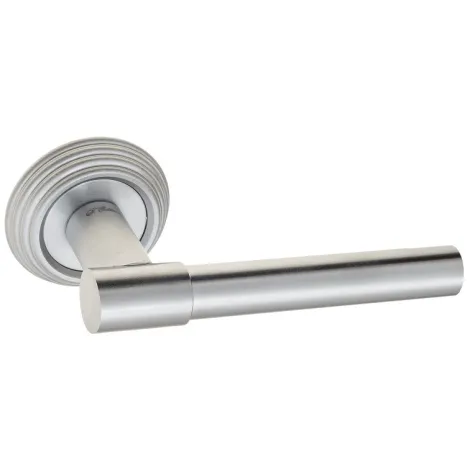 Дверная ручка на круглом основании Fratelli Cattini \"UNA\" D8-CS матовый хром