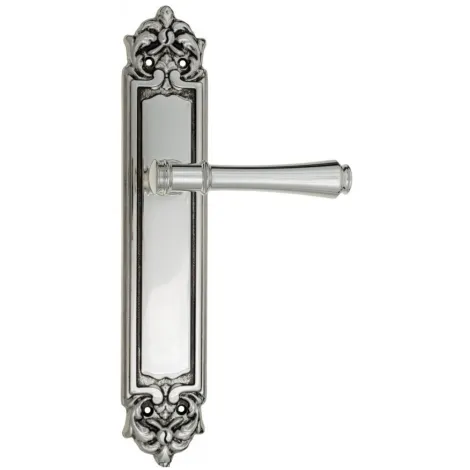 Дверная ручка Venezia \"CALLISTO\" на планке PL96 натуральное серебро + черный