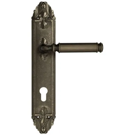 Дверная ручка Venezia \"MOSCA\" CYL на планке PL90 античное серебро