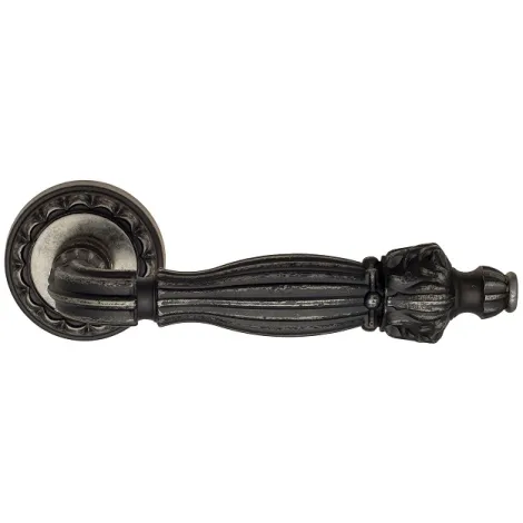 Дверная ручка на круглом основании Venezia \"OLIMPO\" D2 античное серебро