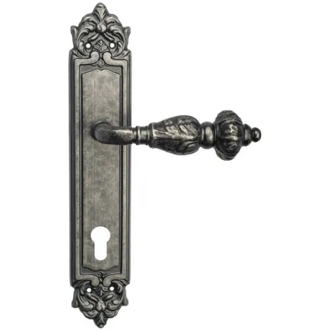 Дверная ручка Venezia \"LUCRECIA\" CYL на планке PL96 античное серебро