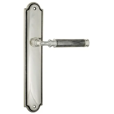 Дверная ручка Venezia \"MOSCA\" на планке PL98 натуральное серебро + черный