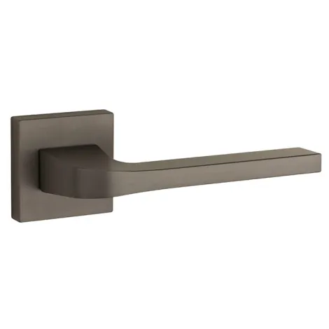 Дверная ручка Tupai на квадратном основании 3097 Q-141 титан