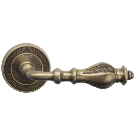Дверная ручка на круглом основании Venezia \"GIFESTION\" D6 матовая бронза