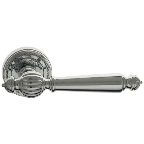 Дверная ручка на круглом основании Venezia \"PELLESTRINA\" D3 полированный хром