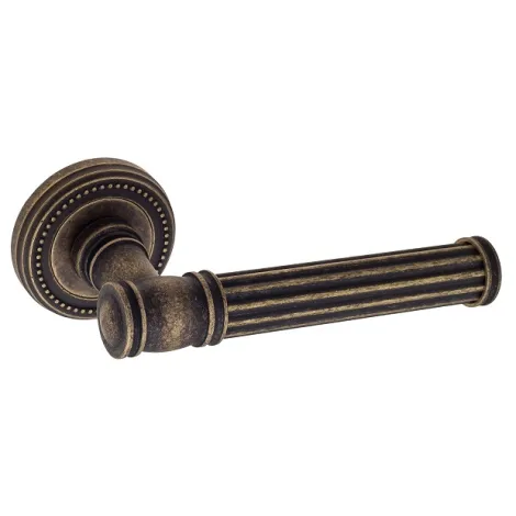 Дверная ручка на круглом основании Venezia \"IMPERO\" D3 античная бронза