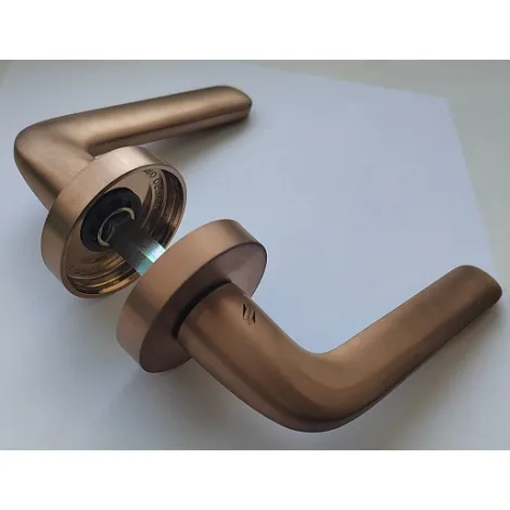 Дверная ручка на круглом основании Colombo Roboquattro CD49 матовый винтаж