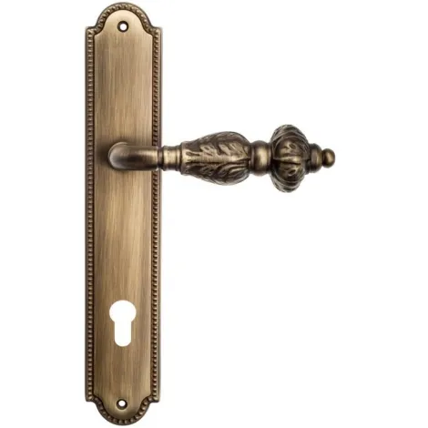 Дверная ручка Venezia \"LUCRECIA\" CYL на планке PL98 матовая бронза
