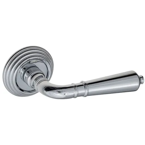 Дверная ручка на круглом основании Venezia \"VIGNOLE\" D8 полированный хром