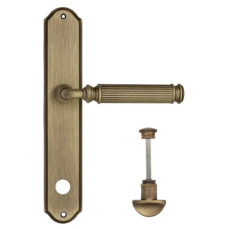 Дверная ручка Venezia \"MOSCA\" WC-2 на планке PL02 матовая бронза