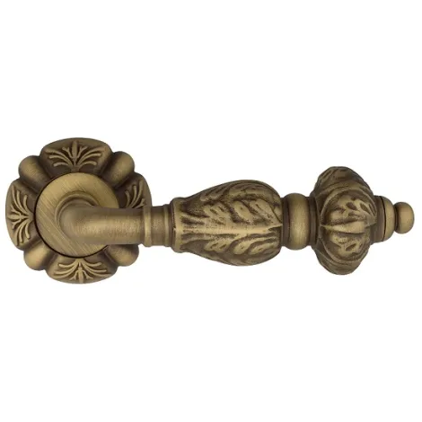 Дверная ручка на круглом основании Venezia \"LUCRECIA\" D5 матовая бронза