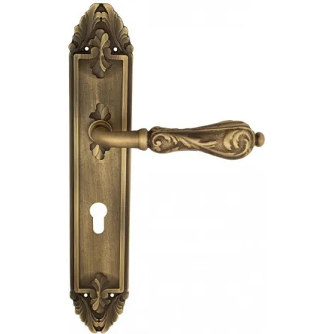 Дверная ручка Venezia \"MONTE CRISTO\" CYL на планке PL90 матовая бронза