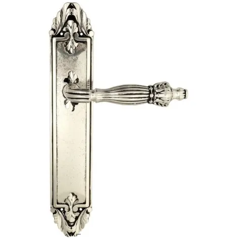 Дверная ручка Venezia \"OLIMPO\" на планке PL90 натуральное серебро + черный