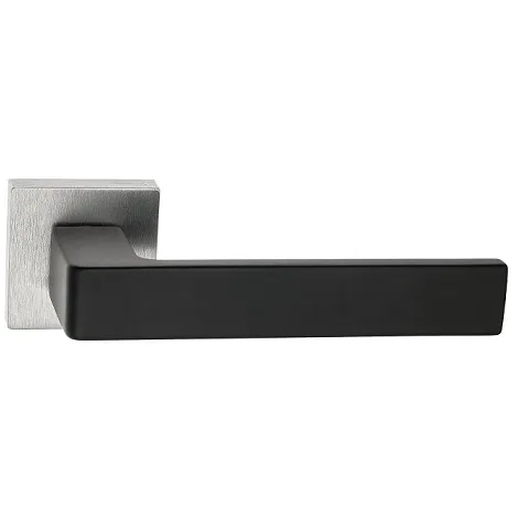Дверная ручка на квадратном основании Venezia Unique \"BIBLO\" матовый хром/черный