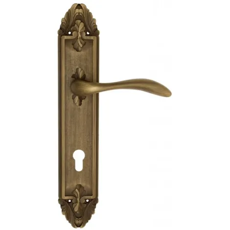 Дверная ручка Venezia \"ALESSANDRA\" CYL на планке PL90 матовая бронза