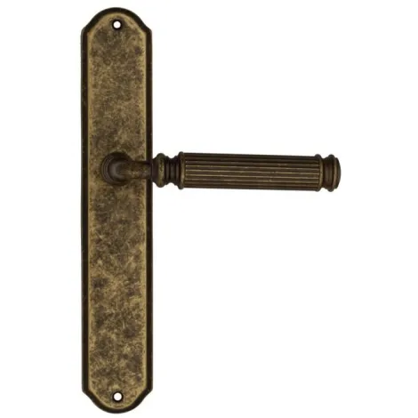 Дверная ручка Venezia \"MOSCA\" на планке PL02 античная бронза